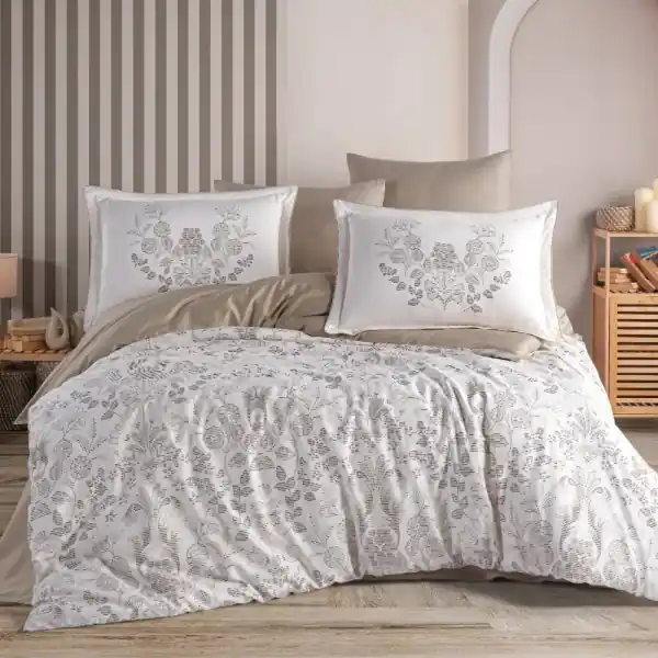 Set lenjerie de pat bumbac saten 100% Tiago | Hobby Home | bej nisipiu | floral | 6 piese | 2 persoane Noutate