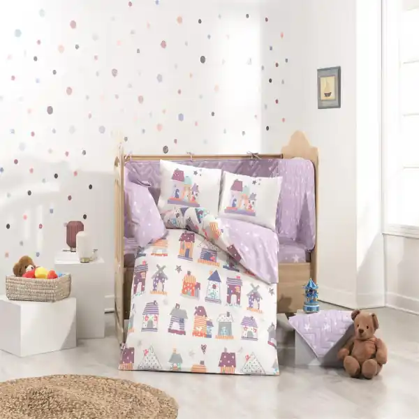 Reducere de preț Lenjerie patut bebe, 100% bumbac, tesatura poplin, 4 piese, alb / mov deschis, Felix