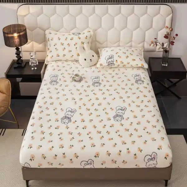 Chilipir Husă de Pat Cocolino Crem cu Iepuraș și Flori Galbene | 3 Piese | Elastic Perimetral | Jo-Jo Home