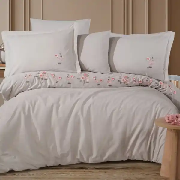 Set lenjerie de pat bumbac poplin 100% Ophelia | Hobby Home | Crem | Broderie florală | 6 piese | 2 persoane Premium