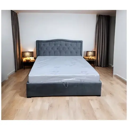 Promoție Pat Lyon, gri - 160x200 cm, tăblie capitonată, ladă depozitare, tapițerie stofă premium